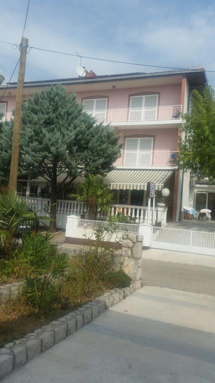 Apartmani Royal Zganec Crikvenica Extérieur photo